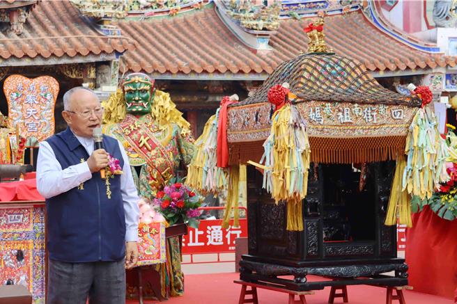 据奉天宫考究，奉天宫四街祖妈原使用的神轿为清道光8年，西元1828建造，换算年份已近200年。（吕妍庭摄）