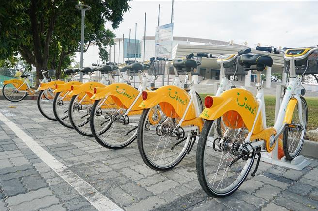 屏东公共自行车YouBike明年持续前30分钟免费骑乘，但电辅车恢復原费率，不过各月票方案依旧前30分钟免费，不限骑乘次数。（屏县府提供／谢佳潾屏东传真）