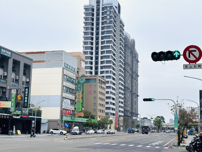 信义房屋海安文元店经理施志翰指出，数据亮眼推估是预售屋交屋潮导致，实际市场买卖。(图/信义房屋 提供)