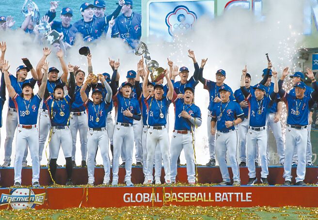 中華隊擊潰地主日本奪下世界棒球12強賽冠軍。（趙雙傑攝）