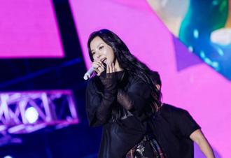 MAMAMOO輝人空降台中跨年 大秀中文9首金曲連發