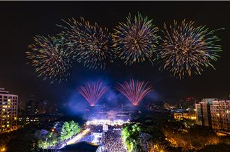 6萬人齊聚！大新竹跨年晚會 300秒煙火秀點亮夜空