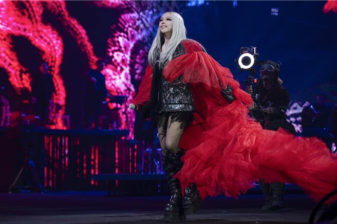 阿妹跨年夜在大巨蛋嗨唱。（声动娱乐提供）