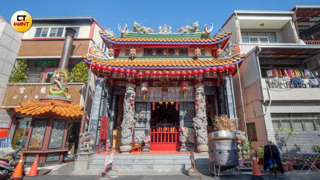 下林碧龍宮是附近民眾重要信仰，更靠著網路推廣，有屬於自己的粉絲專頁和IG。（圖／劉耿豪攝）