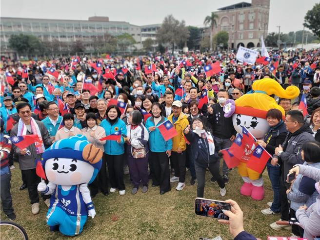 今年云林元旦升旗有千人到场。（周丽兰摄）