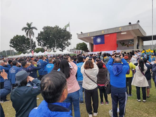今年云林元旦升旗有千人到场。（周丽兰摄）