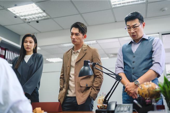 《Ｘ！又是星期一》邀来曾莞婷（左起）、温升豪、马力欧出演。（中视提供）