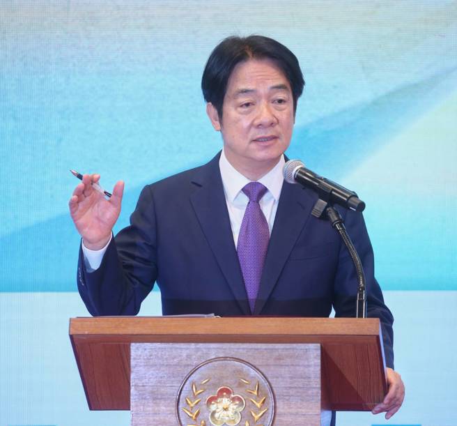 赖清德总统1日在总统府发表「2025新年谈话」，表示国内政党竞争，是民主政治的一环，但是国内的政治纷争，必须在宪政体制内，依循民主的方式解决，才能持续深化民主，期许朝野政党能够就各自的版本，冷静再思考，为国家寻求长治久安之道。（王英豪摄）