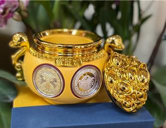 7旬婦排隊領錢母突猝死 竹山紫南宮將送套幣慰問