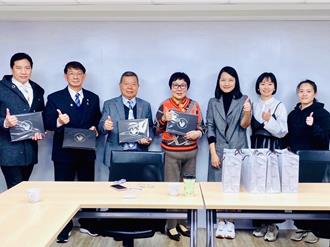 基隆國中生打疫苗罹罕病 市府媒合扶輪社協助復健