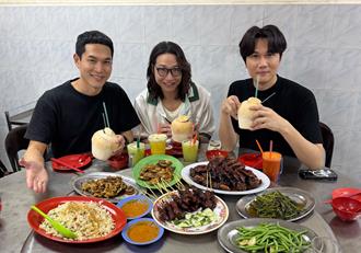 宇宙人大馬開唱雙手捧榴槤慶功！ 小玉生日願望曝光