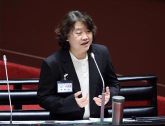 「我公民老師是妳學生」高中生問1問題 劉靜怡傻眼：我要怎麼回