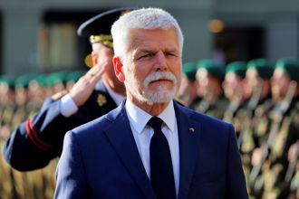 捷克總統力挺加入歐元區 總理意見分歧