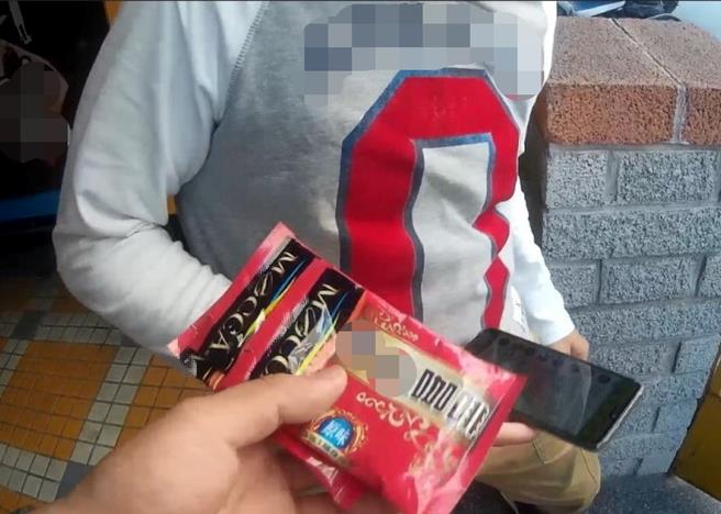 谢姓男子在网路平台上卖「毒咖啡」，竟是用真咖啡诈财被警方查获，被判刑6个月。（示意图，本报资料照片／郭良杰高雄传真）