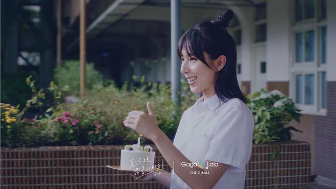 《花香2》林辰唏再次穿回高中制服。（GagaOOLala提供）