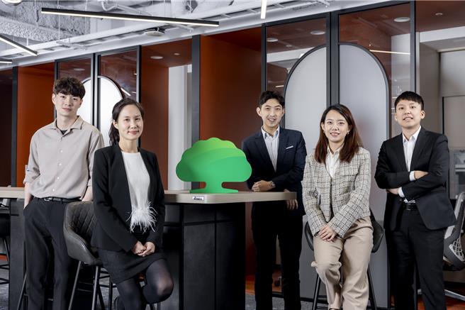 国泰集团因应策略需求，金控旗下「三大储备干部」(MA)计画，今年总计祭出82名职缺招募海内外优秀人才，较去年成长1倍。(国泰金提供／洪凯音台北传真)