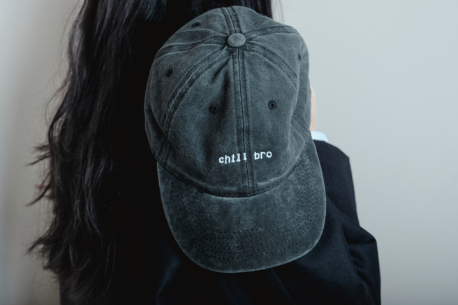 棒球帽頂部小孔洞作用，吸引網友討論。（示意圖，shutterstock／達志）