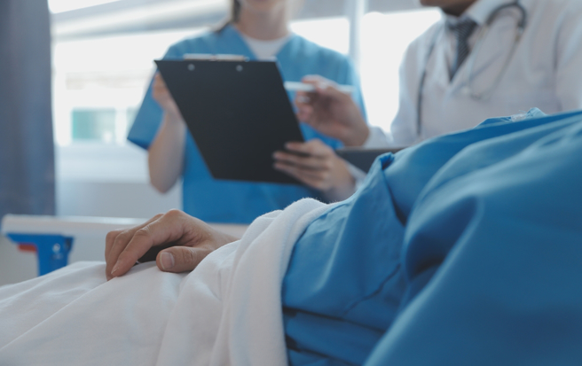 一名医护分享，在急诊遇到刚丧母的小孩在向医护道谢。（示意图：shutterstock／达志）