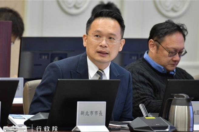 行政院會2日討論「大南方新矽谷方案」，桃園市副市長蘇俊賓感嘆：「全台都是大矽谷！」(院會提供／蔡依珍桃園傳真)