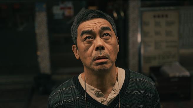 劉青雲在《爸爸》片中展現細膩多層次的內化演技。（甲上娛樂提供）