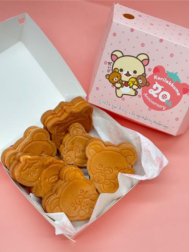 「小白熊20周年生日派對」快閃店有香噴噴的造型雞蛋糕，好吃又好拍。（勝明文具提供／徐梓榕台北傳真）