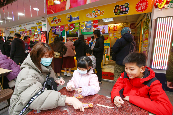 本期威力彩头奖上看3.7亿元。（图／本报资料照片）