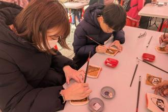 「台湾好行」带路 体验新竹北埔文化与柿染之美