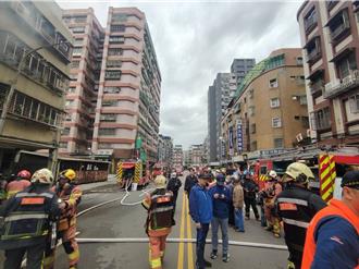 三重區公寓火警！疑因神明廳燭火釀禍  72歲婦人吸入濃煙送醫