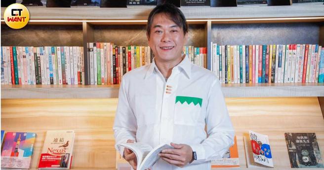 导演林明谦表示女友曾宝仪首次合作拍摄，两人个性一快一慢，难免会有争吵的时候。（图／赵文彬摄）