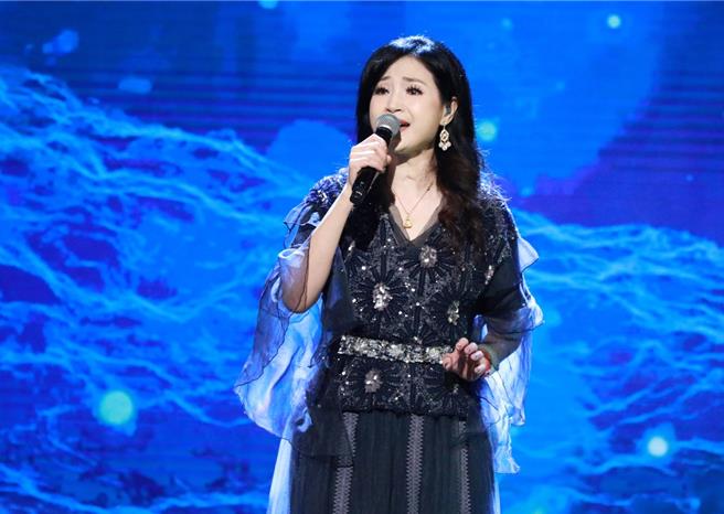 方季惟歌声迷人。（中视提供）