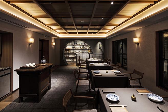 丽晶精品2024年VIP奖励旅游，带领消费前三的贵宾共游日本，前往最难订位的米其林三星中餐厅「茶禅华」。（丽晶精品提供）