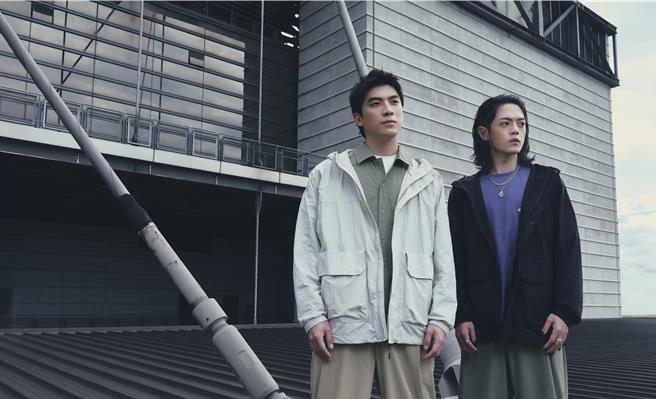 林哲熹（左）与林颐原兄弟檔首度合体。（PALLADIUM提供）