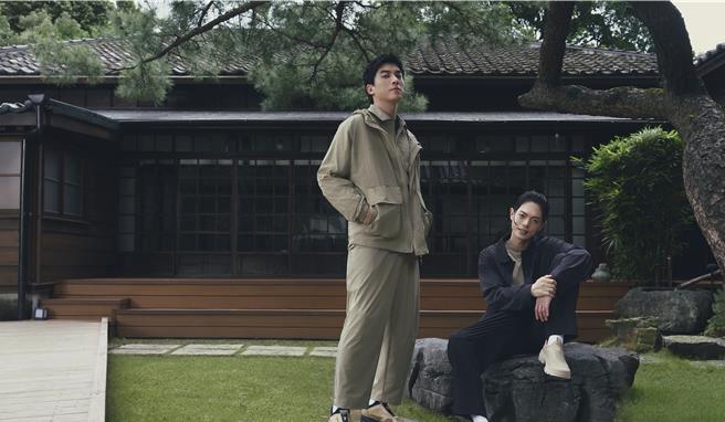 林哲熹（左）与林颐原在镜头下真情流露兄弟情谊。（PALLADIUM提供）