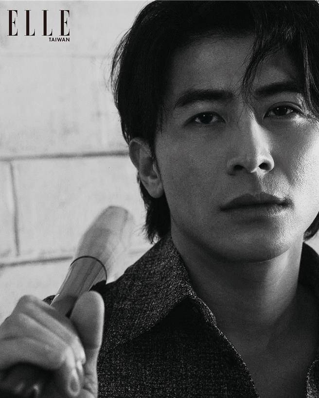 陈杰宪努力平衡家庭与事业，给老婆和孩子完整有爱与安全感的家庭。（《ELLE》国际中文版杂志提供）