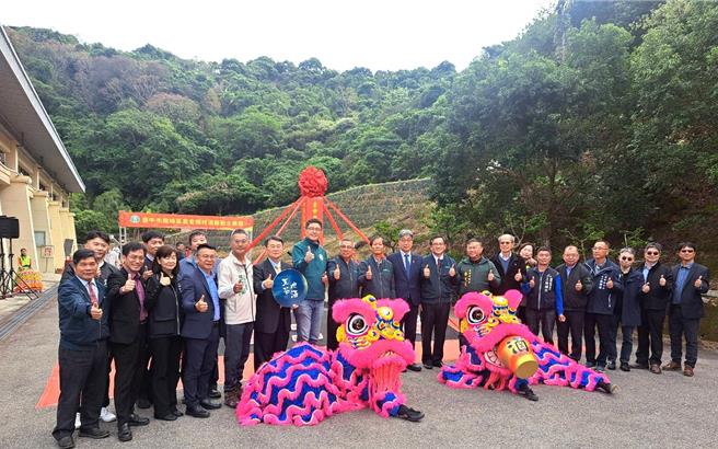 台中市雾峰区农会选用在地自产的「益全香米」酿造清酒，闻名全台，多样酒款亦荣获各大国际赛事肯定，雾峰区农会规画新建桐林酒厂，3日开工动土。（雾峰农会提供／潘虹恩台中传真）