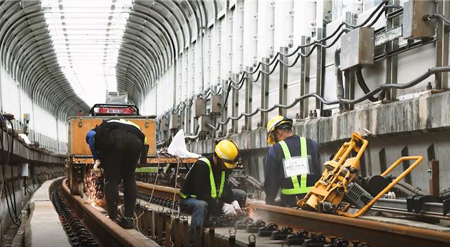 新北環狀線第三方專家學者鑑定報告3日出爐，受損原因為施工廠商中華工程未按核定施工圖施作，屬「人為疏失」。（新北捷運局提供）