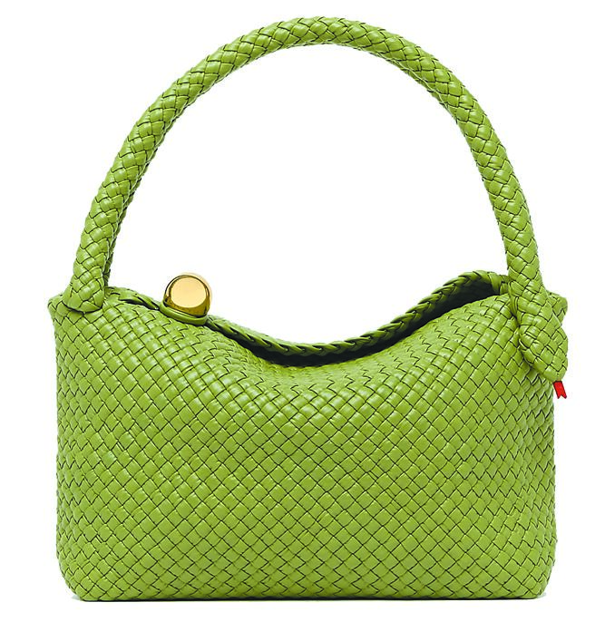 Bottega Veneta TOSCA編織皮革蛇形手提肩背包，37萬8000元。（Bottega Veneta提供）