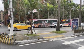 消基會稱行人庇護島成駕駛危險區 人本交通團體發聲明澄清