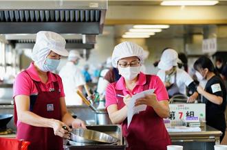 第2届屏东厨神争霸战登场 玛家国中推异国风味料理夺冠