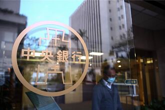 資金寬鬆 364天期定存單標售熱