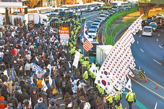 對峙5.5小時 韓檢調逮捕尹錫悅 首戰挫敗