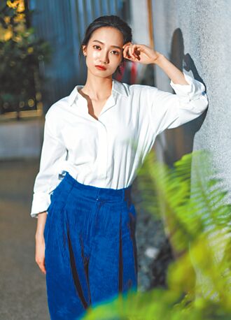 學霸韓寧叛逆闖星河 大膽上演女女吻