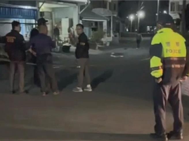 屏东县崁顶乡3日晚间发生凶杀案，苏姓男子遭友人翁男持刀杀伤，送医后不治。（屏东小镇资讯提供／罗琦文屏东传真）