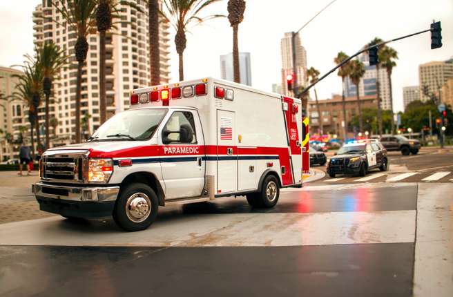 救护车运送遗体送返家压「减速丘」印度男奇蹟復活。（示意图：shutterstock／达志）