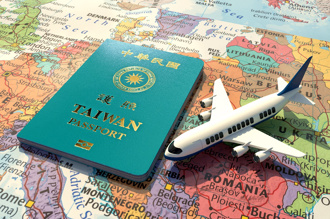 新加坡奪2025全球最強護照 台灣「免簽109國」名次出爐
