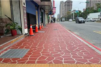 南崁交流道行人地獄改善 人行道延伸、無障礙坡道更安全