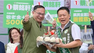 王義川為蔡銘軒站台   爆料柯文哲任市長時進財團7次