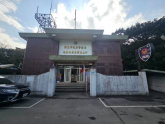 瑞芳菜鳥警意外墜樓？ 派出所2樓陽台墜中庭 緊急送醫