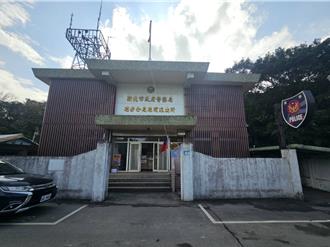 22歲警員派出所2樓墜落 瑞芳分局：自稱頭昏不慎跌落