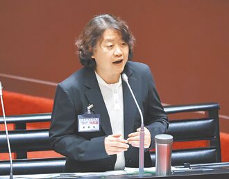 在野轟柯挑紛爭 國不泰民不安